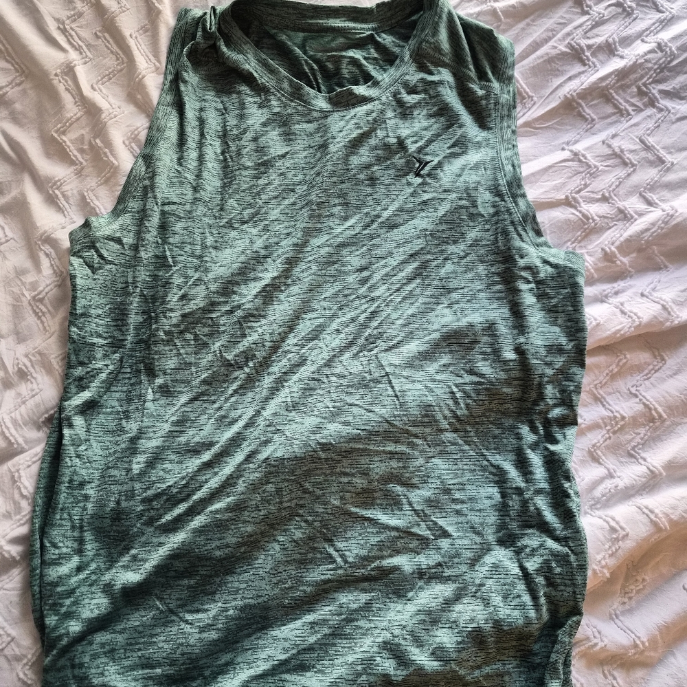 Old Navy Heathered Green Muscle Tee